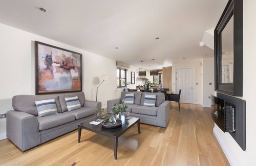 St Wenn House | Lodge 25, Hustyns - a lodge that sleeps 6 guests in 3 bedrooms