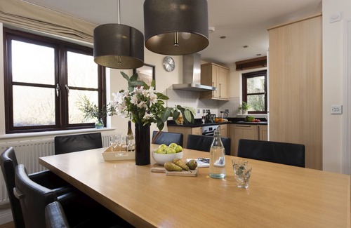 St Wenn House | Lodge 25, Hustyns - a lodge that sleeps 6 guests in 3 bedrooms