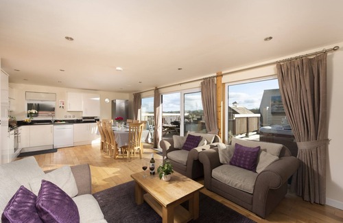 Winnard's Perch House | Retallack Resort & Spa Lodge 40: Ideal for Families & Pets