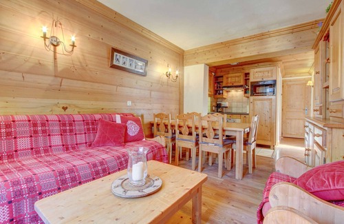 Morzine Apartment | Guest Rated 10/10: Lodge 8 with Two Bedrooms Near Centre