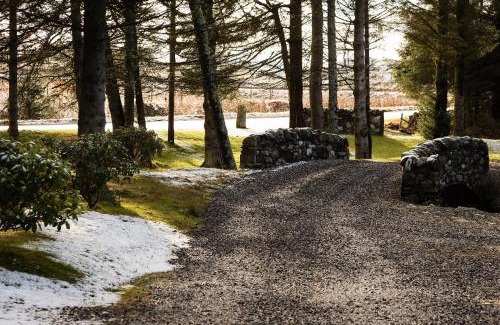 Foss Cabin | Cozy Lodge 9 Glengoulandie with Pool & Pet-Friendly Perks