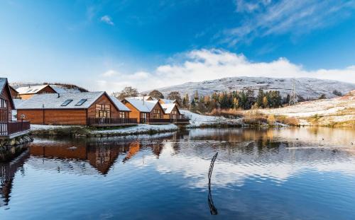 Foss Cabin | Cozy Lodge 9 Glengoulandie with Pool & Pet-Friendly Perks