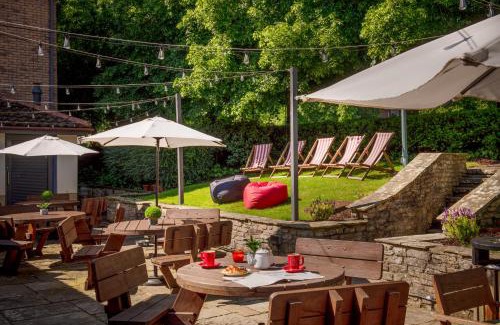 Bradley Stoke Hotel | Oceanfront Lodge at Bristol with Family-Friendly Amenities