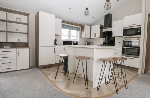 Chichester Cottage | Lodge at Chichester Lakeside