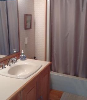 Graniteville-East Barre Bed & Breakfast | Discover Comfort at Lodge at Millstone Hill - Rated 8.9/10