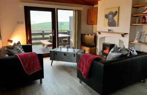Portpatrick Apartment | Inviting Lodge Cabin with Scenic Views – Ideal Farm Retreat
