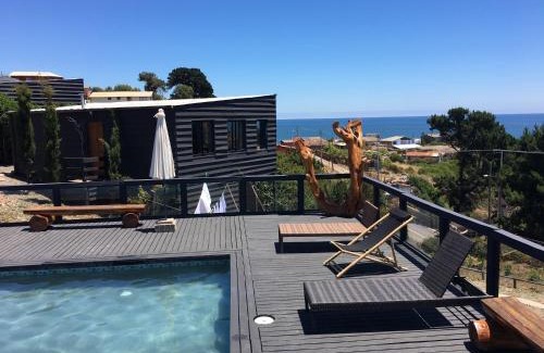 Curanipe Cabin | Inviting Lodge Casa Vieja with Oceanfront Pool Access