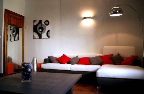 City of Carcassonne House | Medieval Town Lodge with Pool & Oceanfront Views