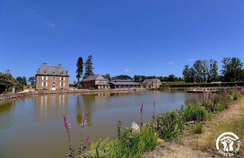 Mezieres-sur-Couesnon House | Relax at Lodge de L'etang - Family-Friendly Getaway