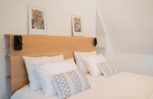 Ayros-Arbouix House | Pet-Friendly Lodge du Hautacam with Ocean Views & Hot Tub