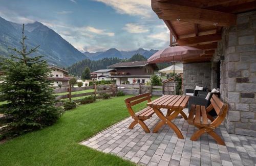 Wald im Pinzgau Ski Chalet | Discover Lodge Elise: 4-Star Oceanfront Retreat for Families