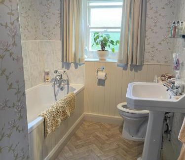 Dacre Bed & Breakfast | Lodge Farm B&B - a working farm