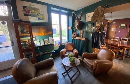 Sommedieue Hotel | Pet-Friendly Lodge Hôtel de Sommedieue with Ocean Views