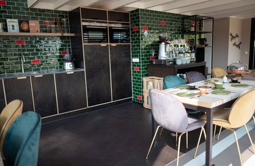 Zandvoort House | Cozy Lodge Just 100 Meters from the Beach with Breakfast