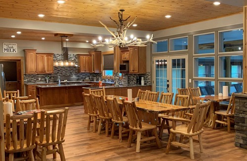 Cheboygan County Cabin | Ideal Lodge with Indoor Pool & Game Room Near Scenic Trails