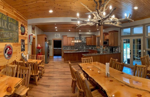 Cheboygan County Cabin | Ideal Lodge with Indoor Pool & Game Room Near Scenic Trails