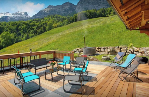 Les Clefs Ski Chalet | Experience Lodge La Source: Top-Rated Alpine Retreat