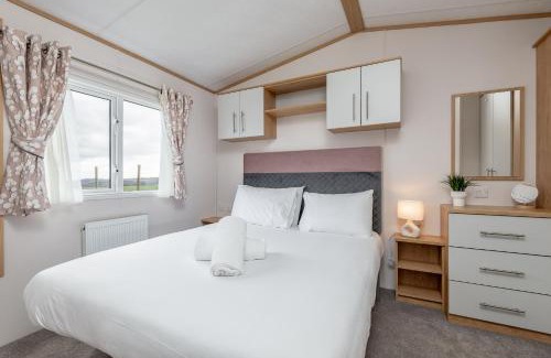 Strathkinness House | Family-Friendly Lodge 10 The Silverdale Near St Andrews