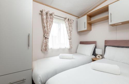 Strathkinness House | Family-Friendly Lodge 10 The Silverdale Near St Andrews