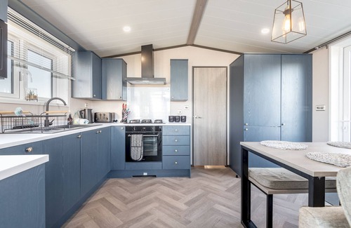 Strathkinness House | Relax at The Riverwood Lodge | Pet-Friendly & Spa Amenities