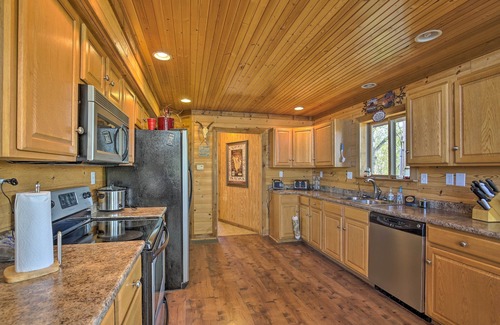 Wakenda Cabin | Discover Nature at Lodge on 240 Acres with Fire Pit & Deck
