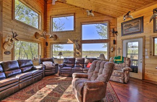 Wakenda House | Idyllic Lodge on 240 Acres with Grill and Fire Pit