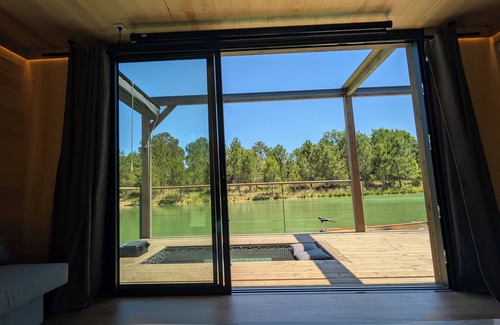 Parcoul-Chenaud Boat Rental | Lodge on the water in Dordogne