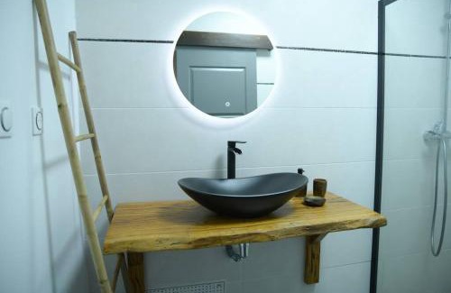 Matoury Apartment | Relax at Lodge Palmeraie with Exclusive Hot Tub Access