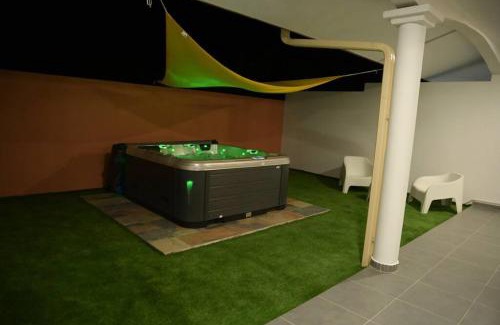 Matoury Apartment | Relax at Lodge Palmeraie with Exclusive Hot Tub Access