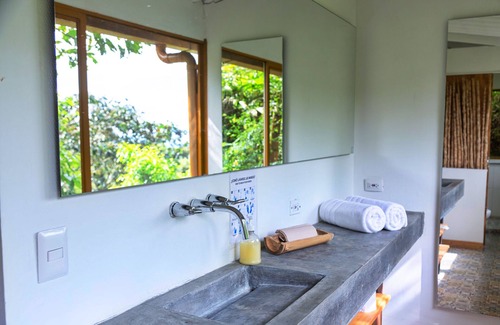 Manizales Hotel | Discover Lodge Paraiso Verde Manizales: Pool & Spa Retreat