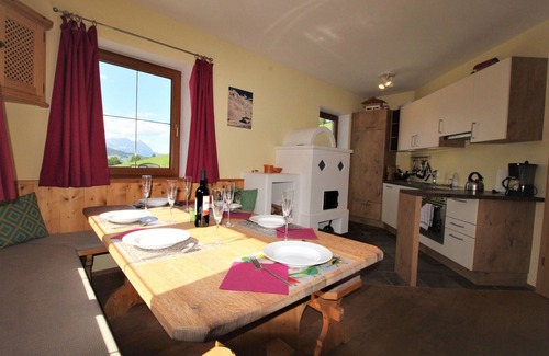 Kirchberg in Tirol Ski Chalet | Experience Lodge Pengelstein: Ski-In/Out with Family-Friendly Perks