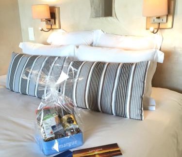Saintes-Maries-de-la-Mer Hotel | Exclusive Lodge Sainte Helene for Adults with Ocean Views