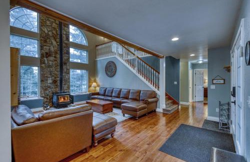 Kodiak House | Spacious 5BR Lodge Retreat: Ideal for Family Getaways