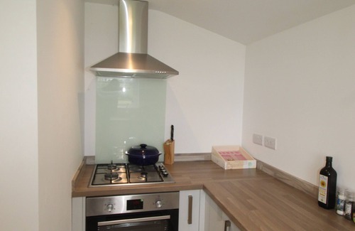 Iverley House | Idyllic Lodge in Picturesque Countryside with Family Amenities