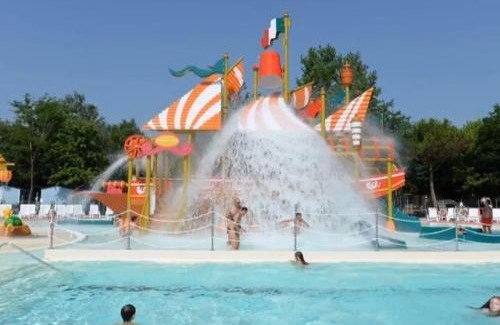 Porto Garibaldi Resort | Relax at Lodge Tent Spiaggia e Mare with Oceanfront Views