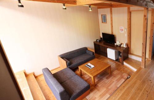 Kokonoe Hotel | Welcoming Oita Toranoyu: Family-Friendly with Hot Tub