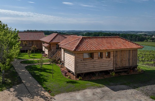 Monbazillac Ski Chalet | Relaxing Lodges with Private Spa in Dordogne
