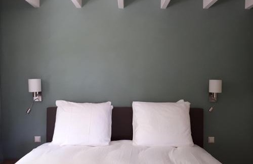 Hazerswoude-Rijndijk Cabin | Eco-Friendly Lodges by the Rhine with Pet Friendly Amenities