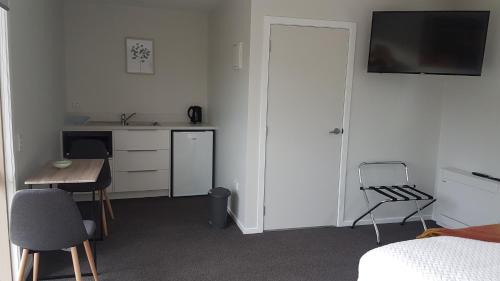 Lowburn Apartment | Discover Lodges On Pearson Unit 1: Guest Rated 9.4/10