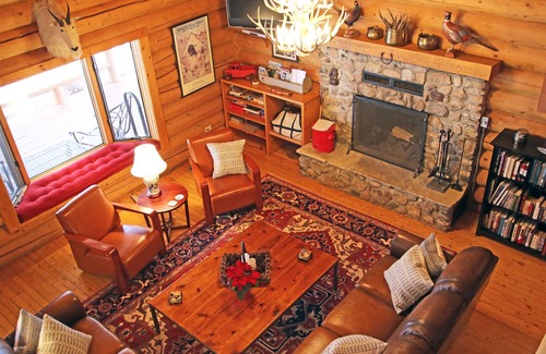 Story Cabin | Experience Our Historic Ranch Inn with Pool & Spa Amenities