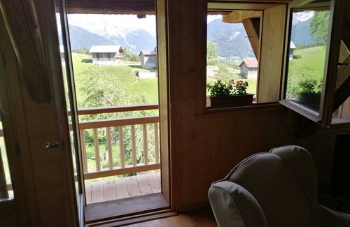 Samoens Apartment | Historic Farmhouse Retreat in Samoens – 10/10 Guest Rated