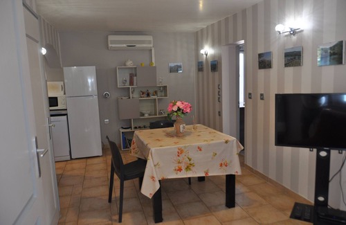 Gargas Cottage | Relaxing Retreat in the Heart of Luberon Countryside