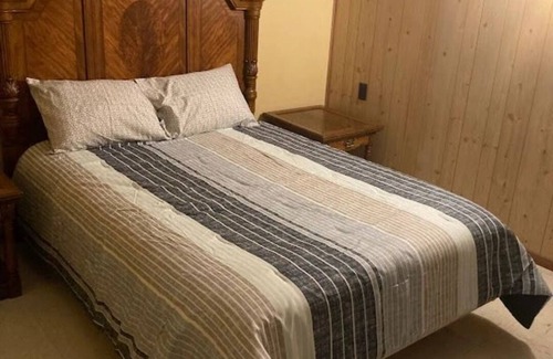 Summit Cabin | Prime Lodging Near Glacial Lakes in Waubay, Webster