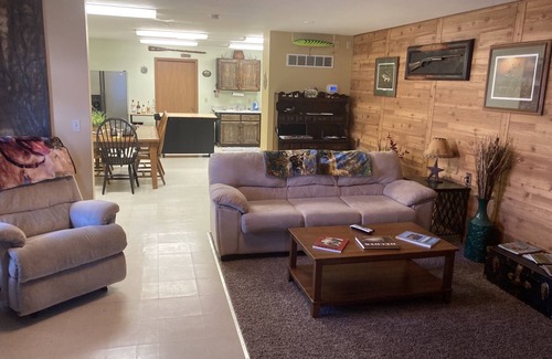 Summit Cabin | Prime Lodging Near Glacial Lakes in Waubay, Webster