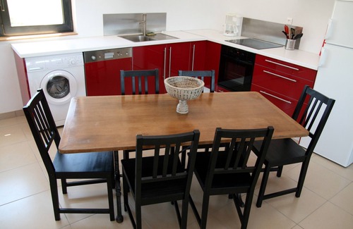 Conques-sur-Orbiel Cottage | Beautiful Vineyard Lodging Near Carcassonne with Pool