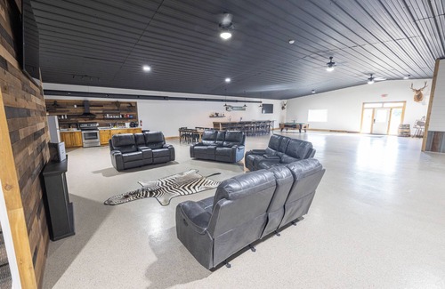 Mound City Apartment | Enchanting Loess Hills Lodge - Family-Friendly Room 7