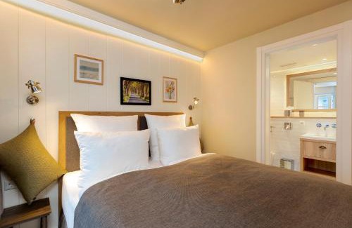 Binz Hotel | Discover LOEV - VELA Hotels: Oceanfront Bliss Awaits