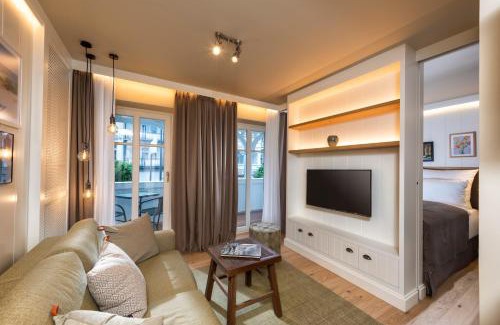 Binz Hotel | Discover LOEV - VELA Hotels: Oceanfront Bliss Awaits