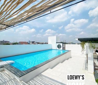 Tanjung Duren Utara House | Top-Rated Loewys Home in Tanjung Duren, Jakarta Barat