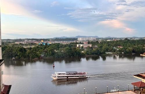 Kuching Apartment | Elegant 2-Bedroom Suite at Kuching Riverine Resort